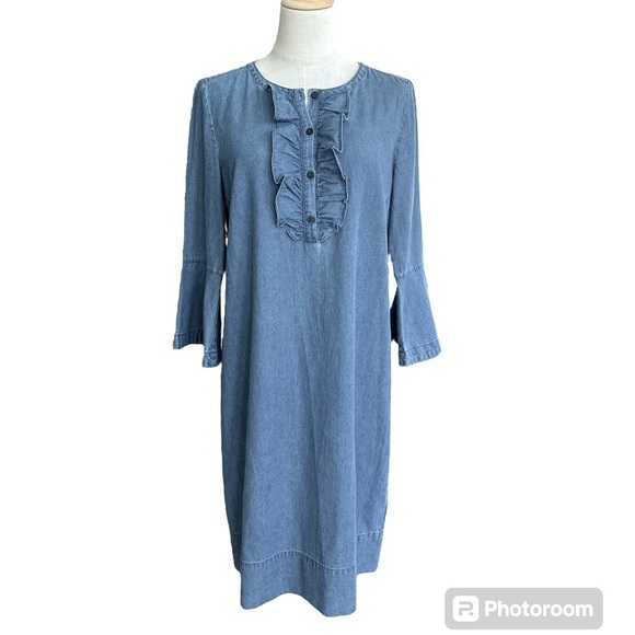 Draper James Chambray Ruffled Denim 100% Cotton Shift Dress Size Six - Picture 2 of 10